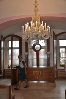Nettoyage des lustres classiques en verre à Kamenický Šenov - Hôtel de ville de Česká Lípa