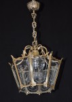Lanterne décorative en laiton avec garnitures en cristal plat