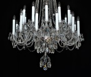 Lustre Victorien en cristal à 24 bras avec de longues bougies et des bras torsadés