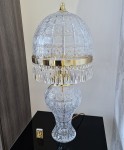 Comparaison de taille entre une lampe d'art de fabrication magistrale et une boîte d'allumettes. Hauteur :     72 cm / 28,35 pouces