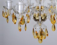 Plafond en cristal jaune