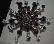 Vue du lustre artisanal depuis le bas.