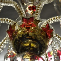 Barevné křišťálové lustry malované zlatem - zlaté hrozny s červenými listy