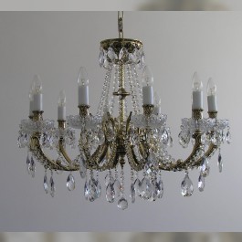 Lustre à 8 bras en cristal de laiton moulé - Laiton doré & PK500 taillé à la main