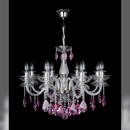 Le lustre en cristal violet aux bras en verre lisse