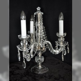 Lampe de table à 3 ampoules en cristal taillé à la main avec amandes taillées