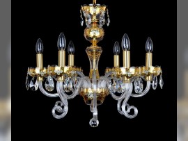 Autre type de lustre en cristal d'or à 6 bras avec des fleurs en verre