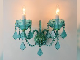 Applique murale bleu-vert avec tubes en verre blanc (à l'allumage)