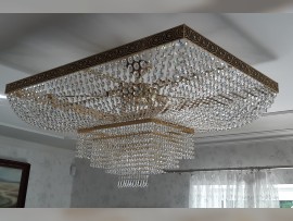 Lustre en forme de rectangle à strass avec à 16 ampoules