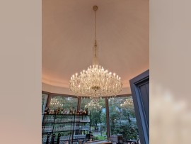 Grand lustre en cristal avec 60 ampoules