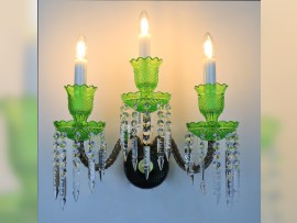 Applique Baccarat verte à 3 branches - à l'état allumé
