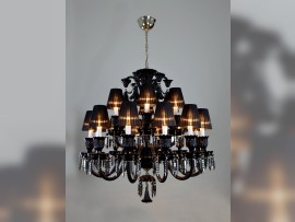 Lustre Baccarat noir avec abat-jour en textile noir et prismes en cristal clair