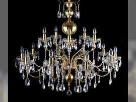 Détail d'un lustre à 15 branches en métal brillant, référence 6460-10+5-S