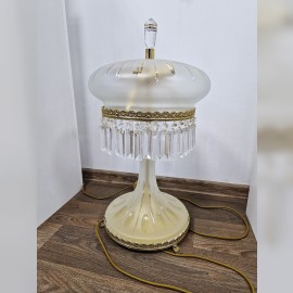 Lampe en verre massif sablé, avec des découpes profondes réalisées à la main