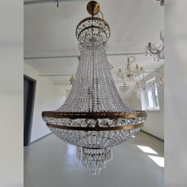 Exemples d'appliques (Strass) dans le même design que le lustre à corbeille au plafond