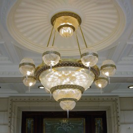 Grand lustre d'extérieur en cristal avec pointes taillées