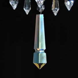 Luminaires en cristal sont décorés de garnitures en cristal recouvertes d'oxydes métalliques "Seashell = coquillage".