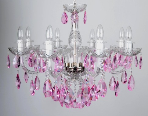 Lustre en cristal à 8 bras en verre lisse et des amandes violettes et fuchsia taillées.