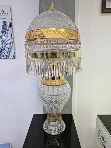 Lampe de table haute avec motif « diamant » de BACCARAT