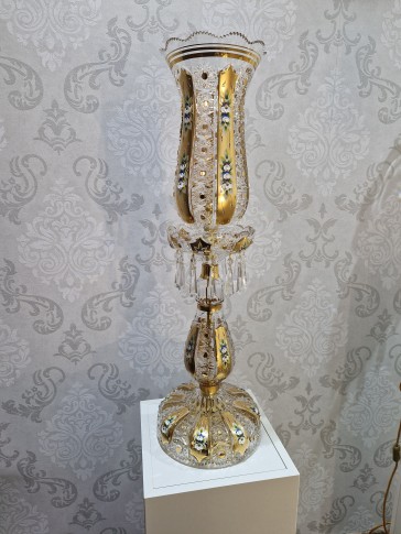 Grande lampe de luxe en cristal, ornée d'or 24 carats et de fleurs