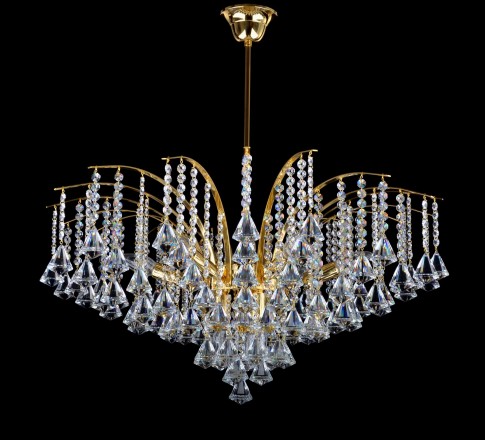 Lustre en forme de couronne royale avec gouttes Presiosa.