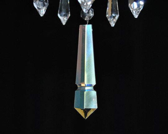 Garniture en cristal est teintée par des oxydes métalliques " coquillage ".