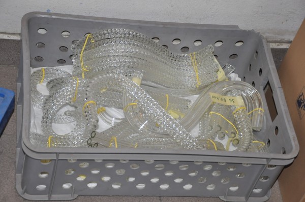 Matière première - bras en verre fabriqués à la main