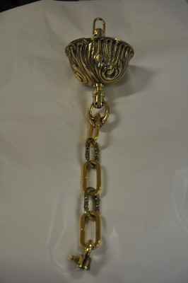 The Cast brass ceiling rose & chain